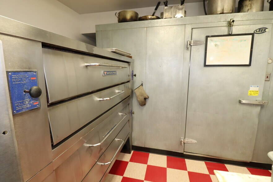 More Photos Of 250 Rittenhouse Ave, Bayfield Restaurant For Sale