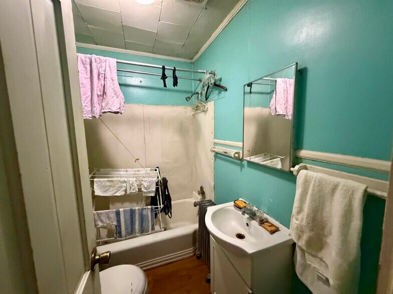 More Photos Of 5122 Main St, Grasonville Apartments For Sale