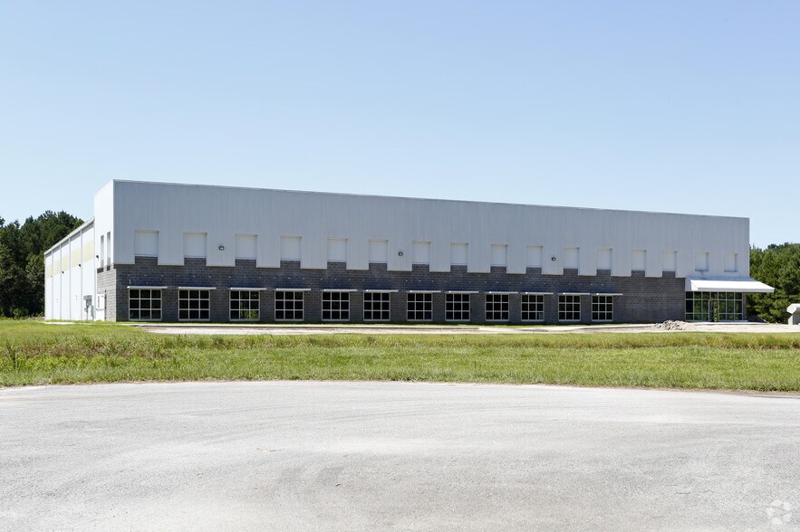 More Photos Of 137 Worth Beverage Dr, Burgaw Warehouse For Lease