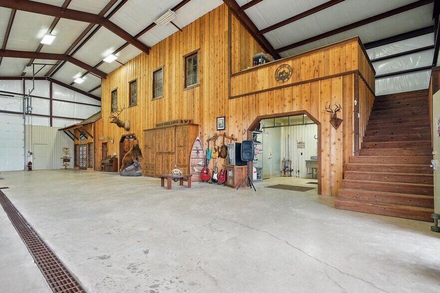 More Photos Of 635 County Road 184, Winters Lodge Meeting Hall For Sale