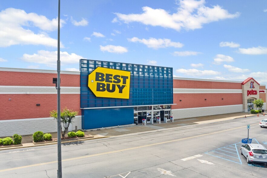 More Photos Of 2288 Gunbarrel Rd, Chattanooga Unknown For Lease