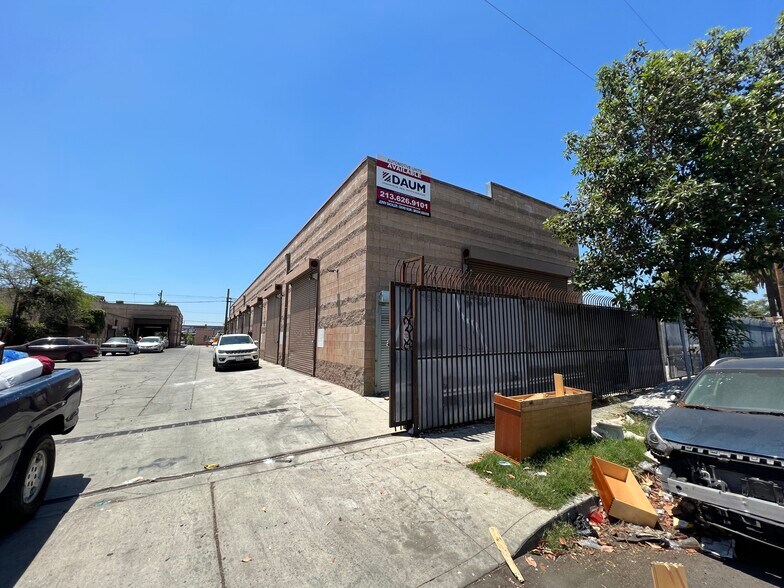 More Photos Of 1823 E Vernon Ave, Los Angeles Service For Lease