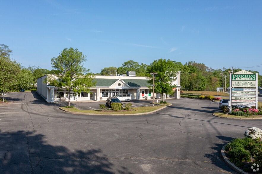 More Photos Of 1235 Wampanoag Trl, Riverside General Retail For Lease