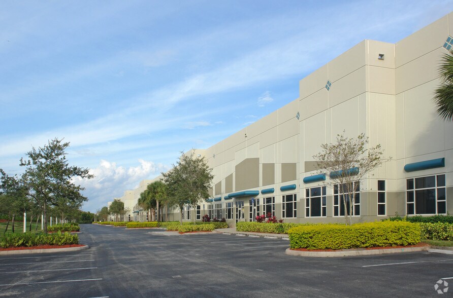 More Photos Of 2955 W Corporate Lakes Blvd, Weston Industrial For Sale