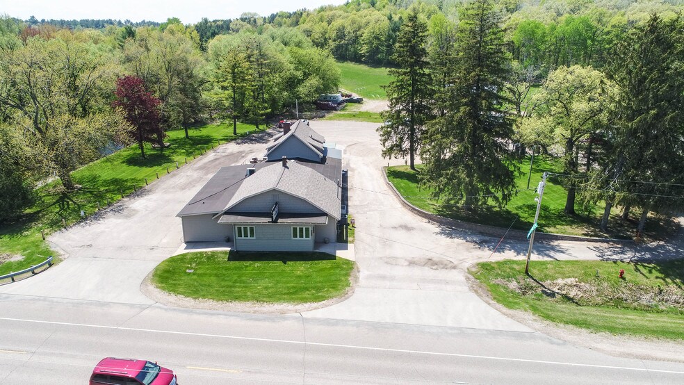 More Photos Of 141 County Road Kk, Amherst Restaurant For Sale