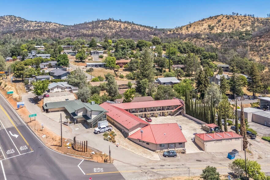 Primary Photo Of 5180 Jones St, Mariposa Hotel For Sale