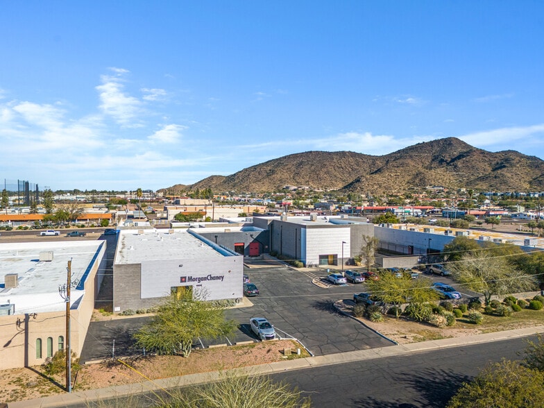 More Photos Of 1926 W North Ln, Phoenix Distribution For Lease