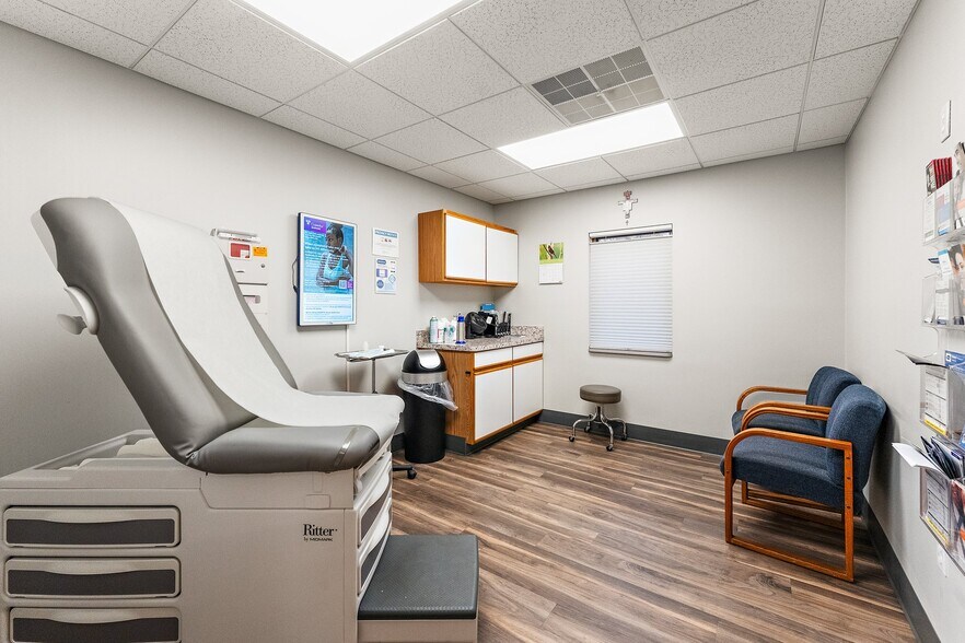 More Photos Of 1550 S Woodland Ave, Michigan City Medical For Sale