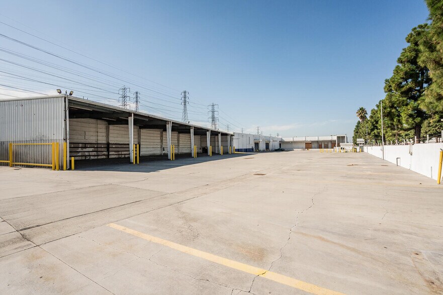 More Photos Of 1500 E Cerritos Ave, Anaheim Manufacturing For Lease