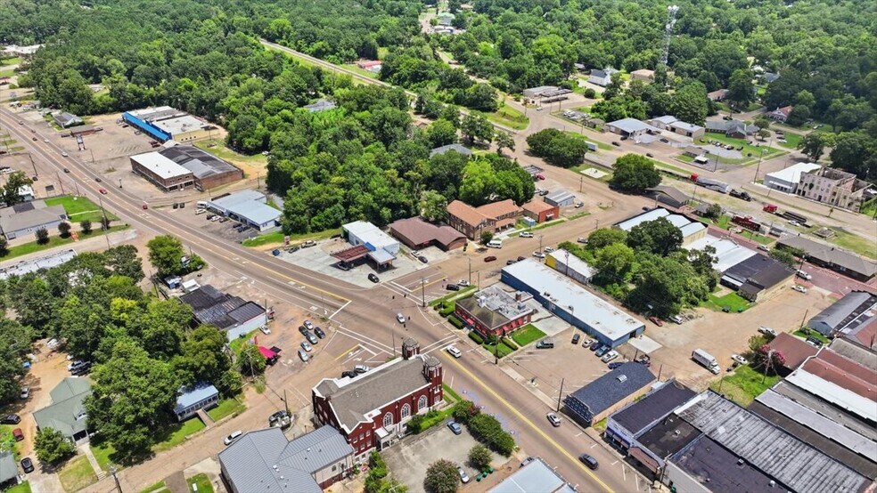 More Photos Of 148 W Green St, Hazlehurst Office For Sale