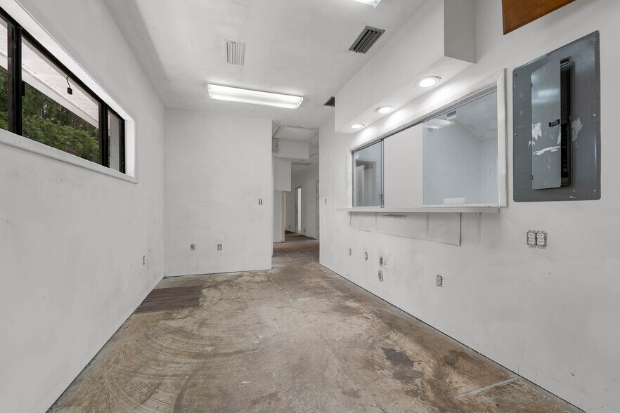 More Photos Of 2306 Lee Rd, Winter Park Medical For Lease