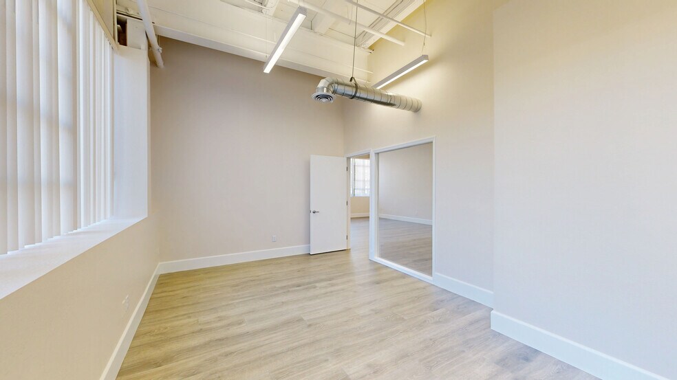 More Photos Of 1311-1425 63rd St, Emeryville Distribution For Lease