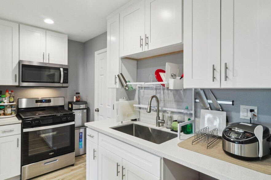 More Photos Of 312 S 49th St, San Diego Apartments For Sale