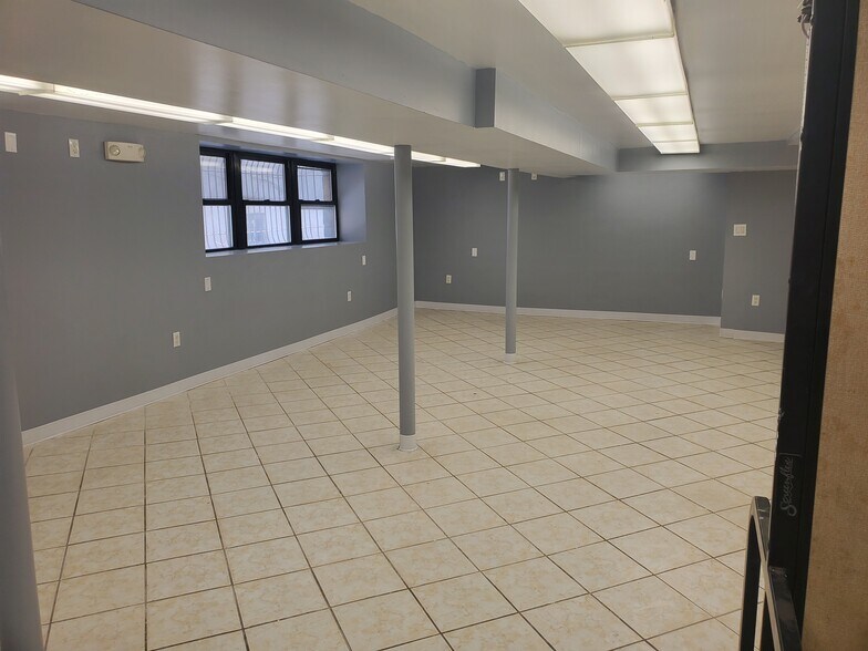 More Photos Of 2004 New York Ave, Union City Apartments For Lease