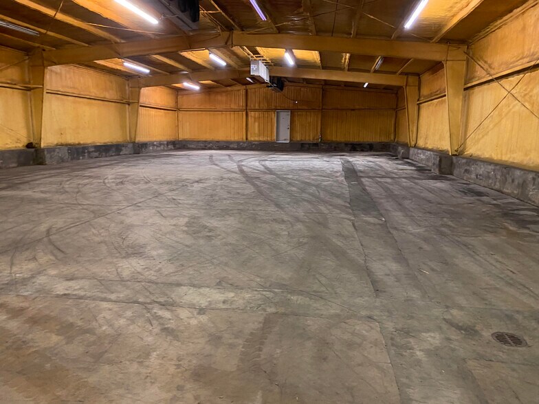 More Photos Of 3333 SE 3rd Ave, Amarillo Warehouse For Lease