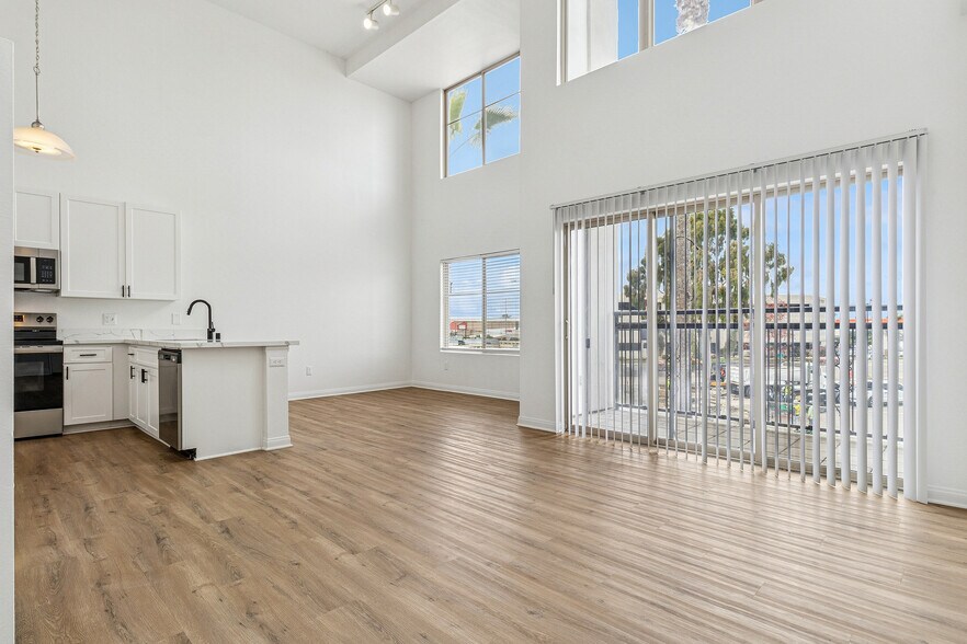 More Photos Of 5395 Napa St, San Diego Apartments For Lease