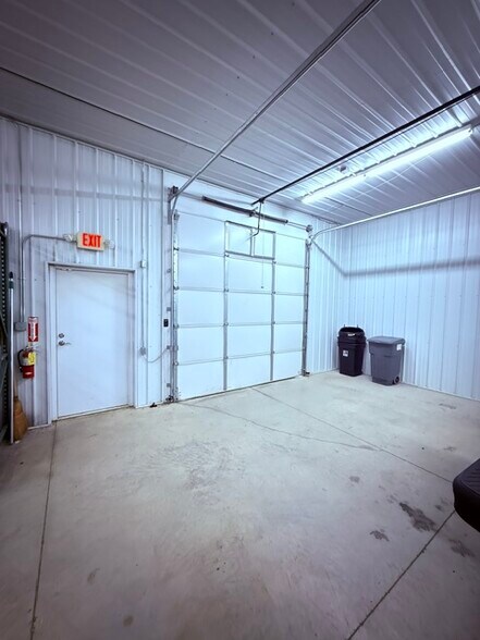 More Photos Of 3500 Constitution Dr, Springfield Warehouse For Sale
