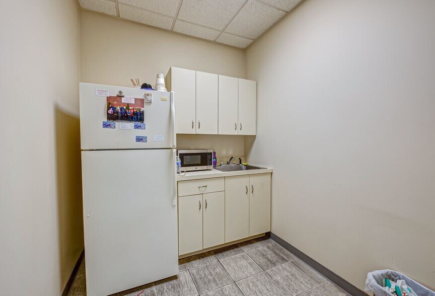 More Photos Of 185 Route 109, West Babylon Warehouse For Sale
