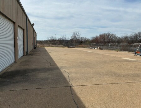 More Photos Of 2425 Dillard St, Grand Prairie Flex For Sale