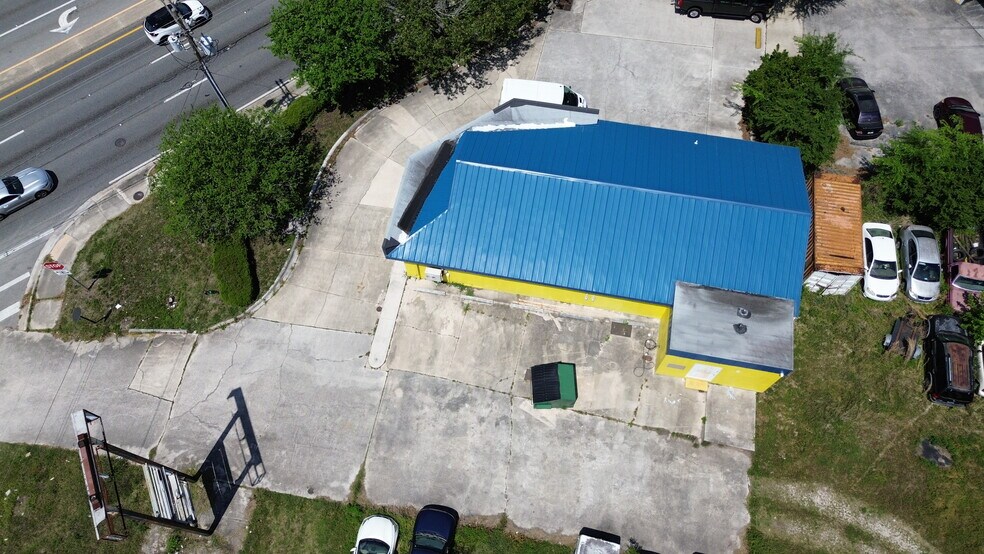 More Photos Of 569 Blanding Blvd, Orange Park Freestanding For Sale