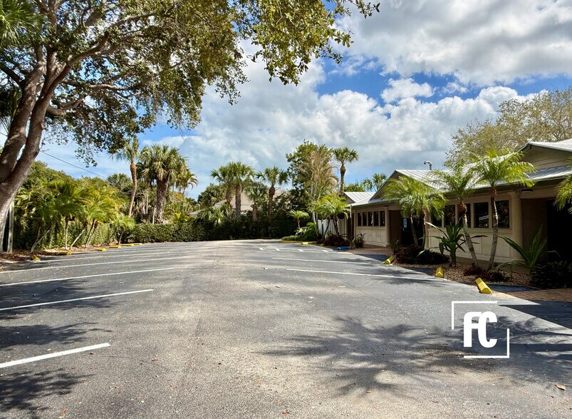 More Photos Of 835 SE Osceola St, Stuart Office Residential For Sale