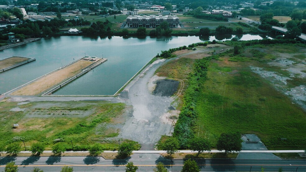 More Photos Of 128 Spencer St, Syracuse Warehouse For Lease