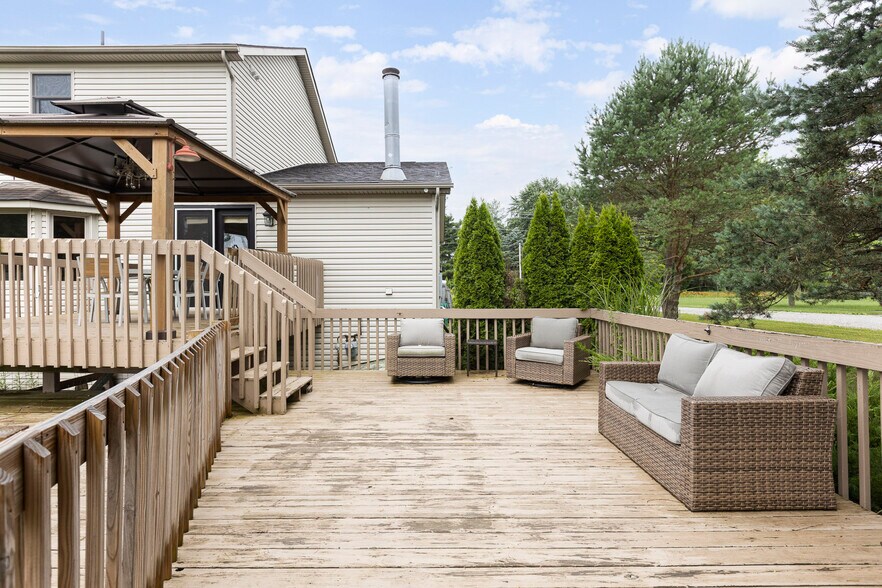 More Photos Of 11578 Duncan Plains Rd, Johnstown Specialty For Sale