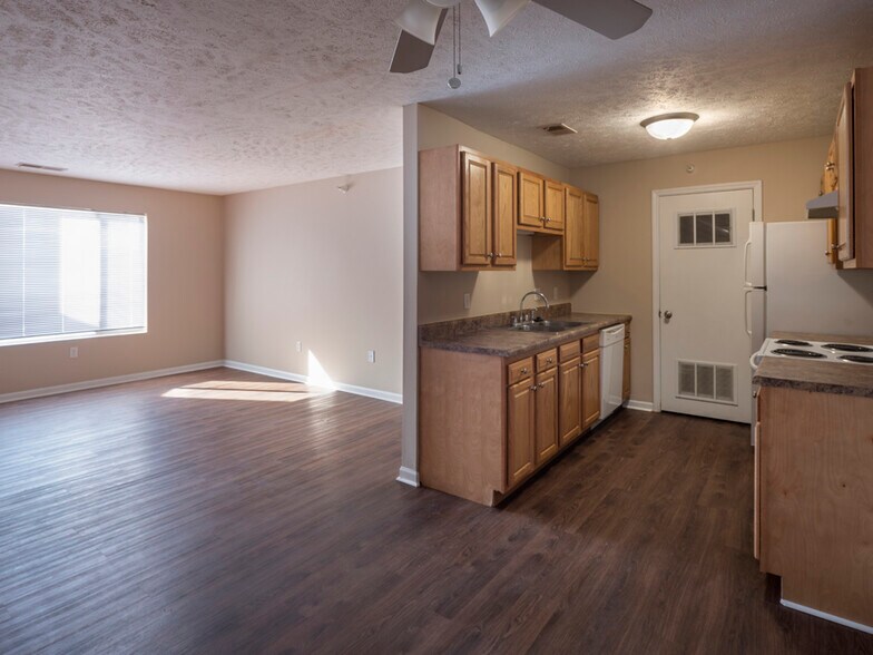 More Photos Of 904-908 Kasper St, Bellevue Multifamily For Sale