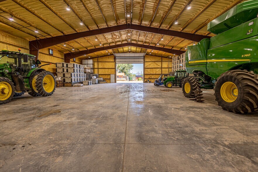 More Photos Of 53582 Falcon Rd, Olathe Winery Vineyard For Sale