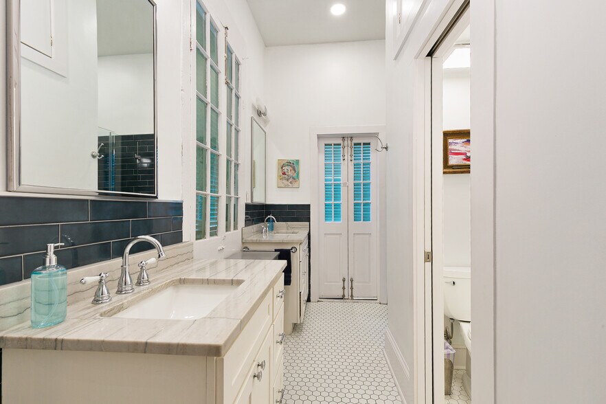 More Photos Of 2702 Chartres St, New Orleans Storefront Retail Residential For Sale