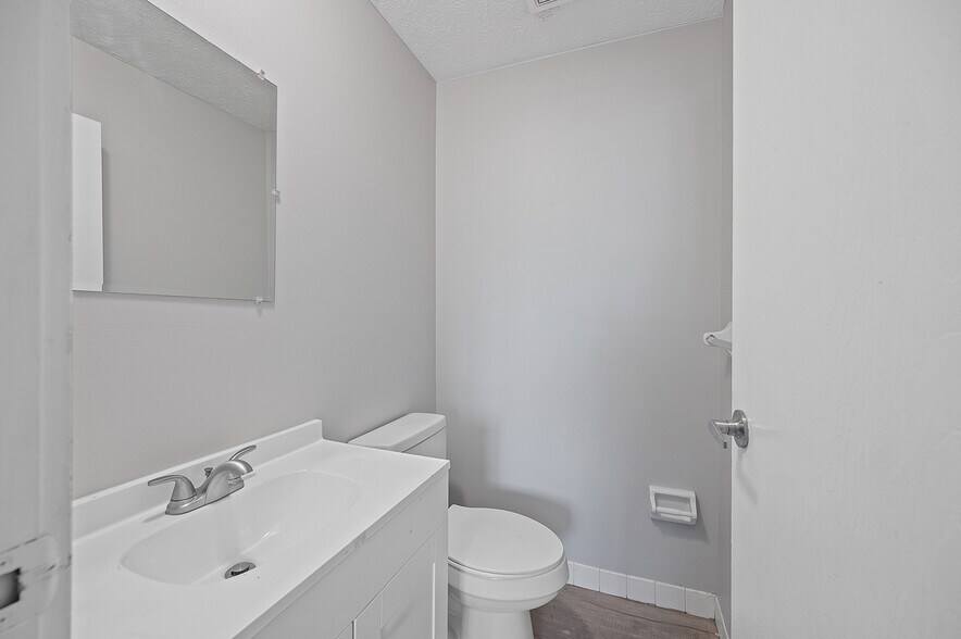 More Photos Of 7855-7859 Harrison Ave, Mount Healthy Apartments For Sale
