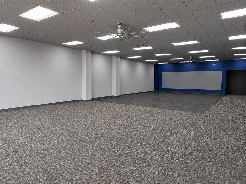 More Photos Of 1851 44th St SW, Wyoming Freestanding For Lease
