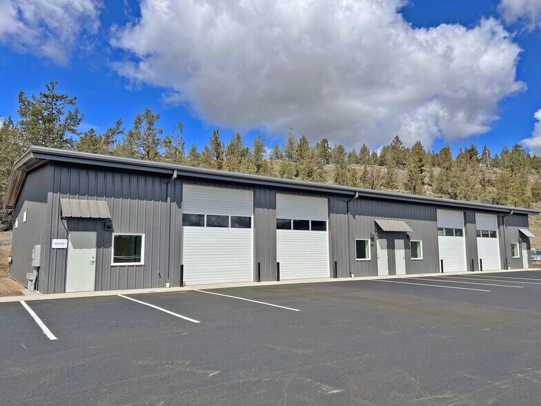 More Photos Of 64415 Strickler Ave, Bend Warehouse For Lease