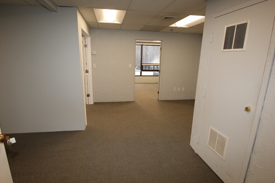 More Photos Of 274 Main St, Reading Office For Lease