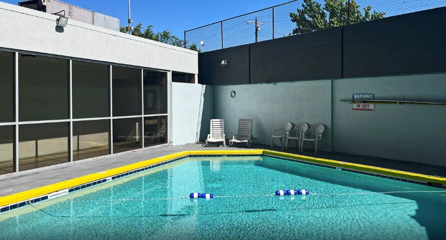 More Photos Of 800 W 8th St, Cincinnati Hotel For Sale