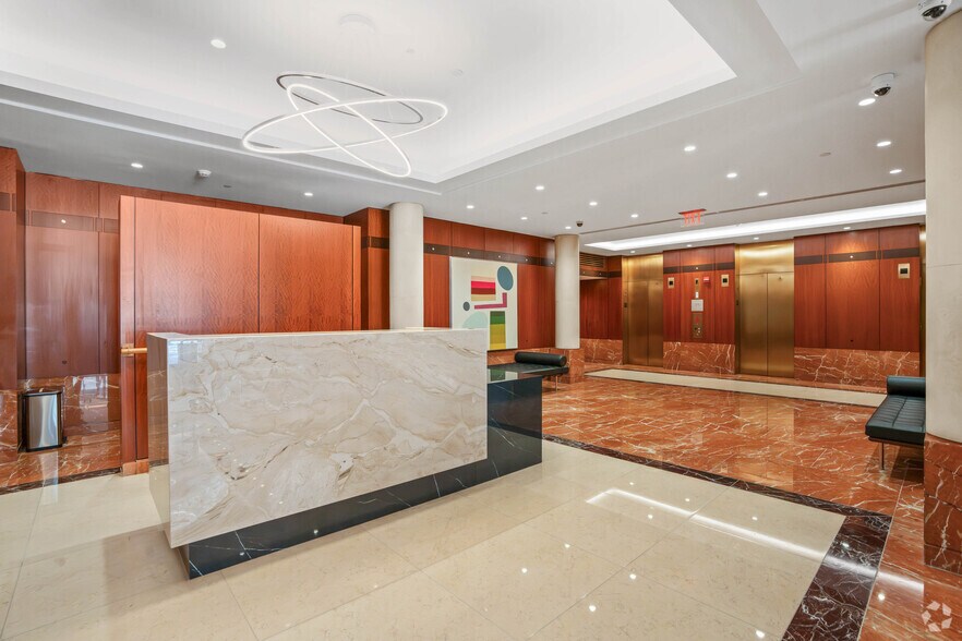 More Photos Of 1331 Pennsylvania Ave NW, Washington Office For Lease