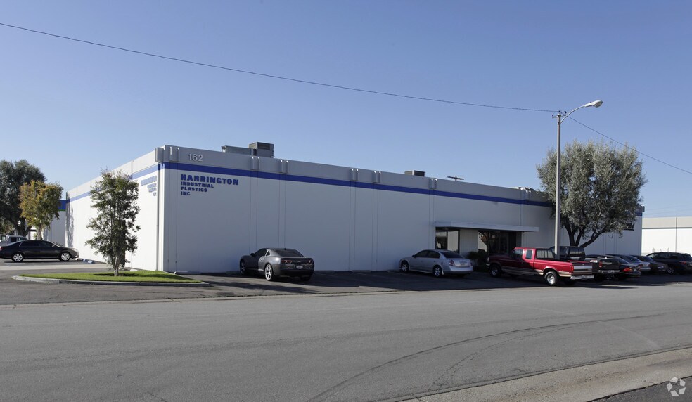 Primary Photo Of 160-162 E Freedom Ave, Anaheim Warehouse For Lease