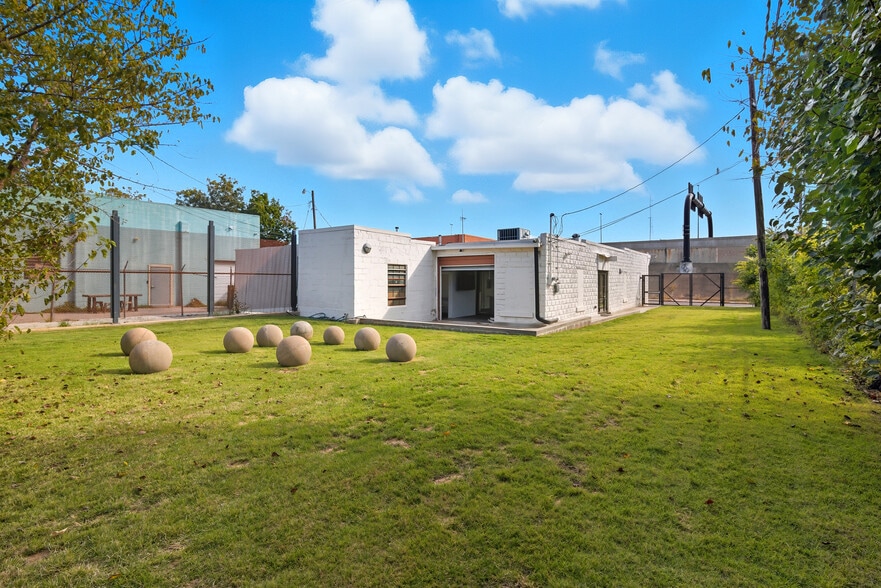 More Photos Of 1211 E Admiral Blvd, Tulsa Warehouse For Sale