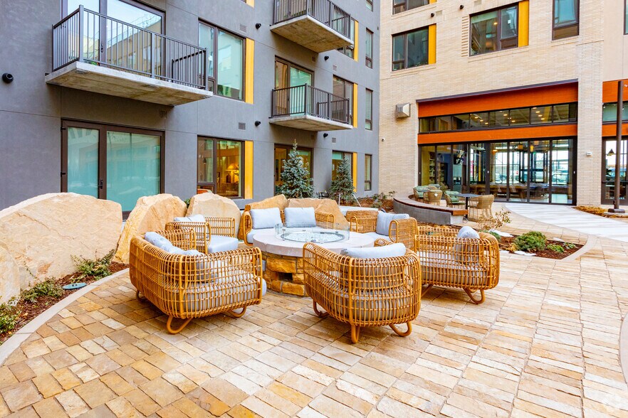 More Photos Of 1380 Uvalda St, Aurora Apartments For Lease