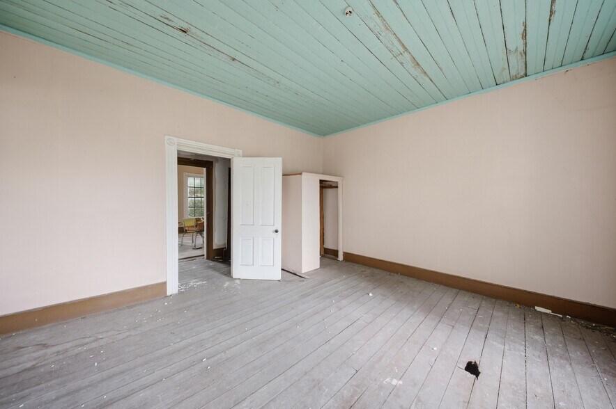 More Photos Of 120 N Main St, Bushnell Office Residential For Sale