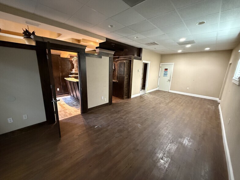 More Photos Of 1853 Canova St SE, Palm Bay Showroom For Sale