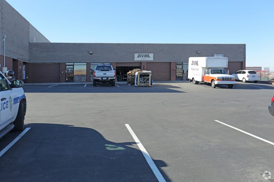 More Photos Of 671 Middlegate Rd, Henderson Warehouse For Lease