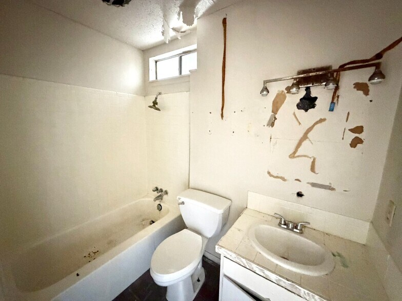 More Photos Of 4728 Ya Tittle Ave, Baton Rouge Apartments For Sale