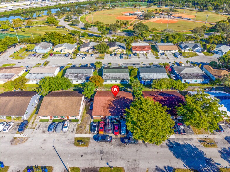 More Photos Of 1471 NW 22nd St, Fort Lauderdale Multifamily For Sale