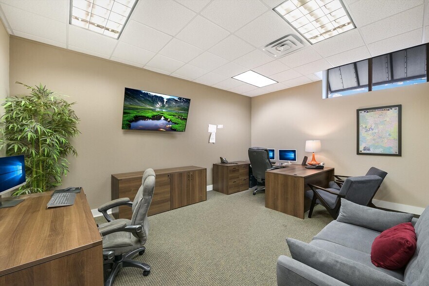 More Photos Of 1107 Ranch Road 620 S, Lakeway Office For Lease