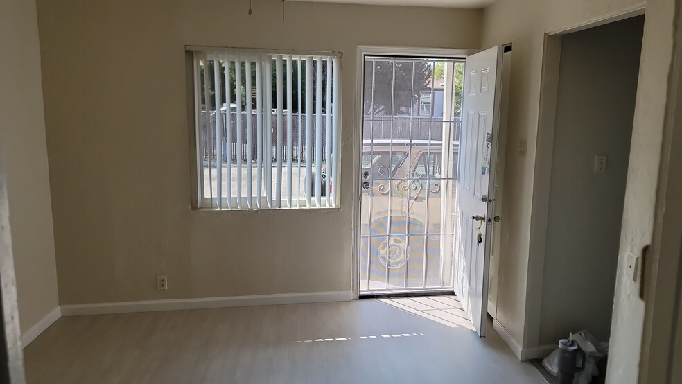 More Photos Of 1220 Sacramento Ave, West Sacramento Apartments For Sale