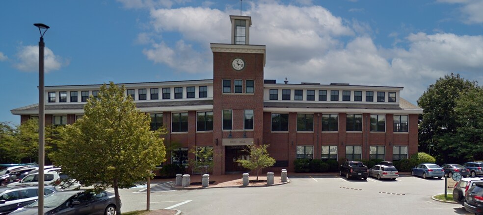 More Photos Of 11 Bowdoin Mill Is, Topsham Office For Lease