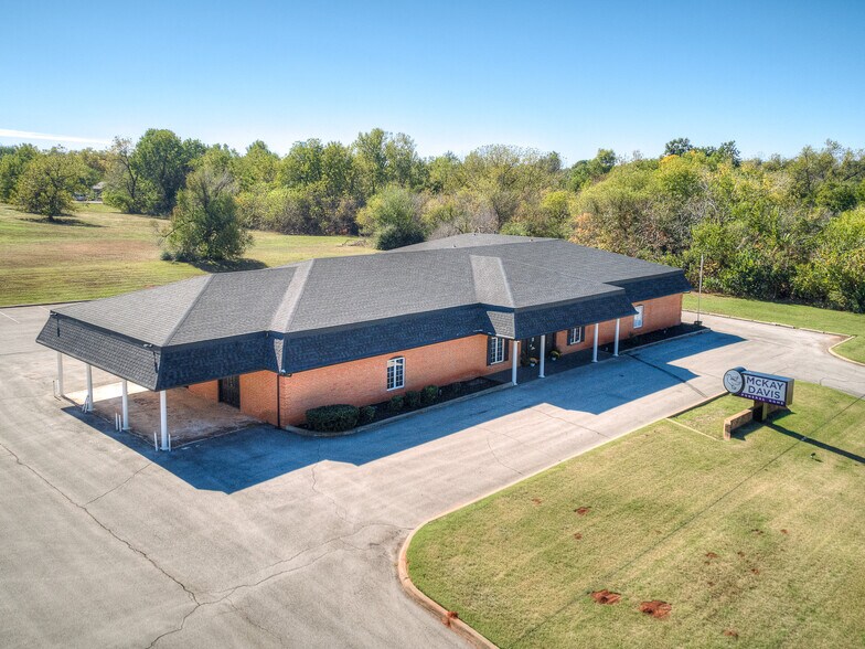 More Photos Of 1616 NE 36th St, Oklahoma City Lodge Meeting Hall For Lease
