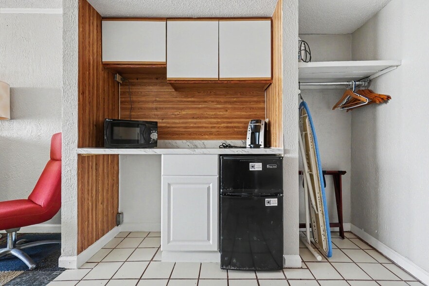 More Photos Of 1415 S Ocean Blvd, North Myrtle Beach Hotel For Sale