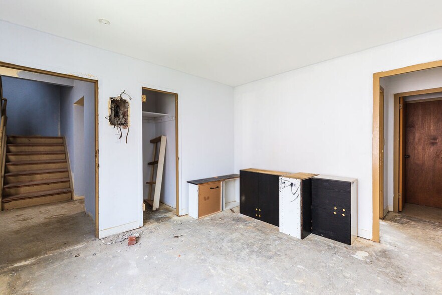 More Photos Of 628 9th St, Niagara Falls Apartments For Sale